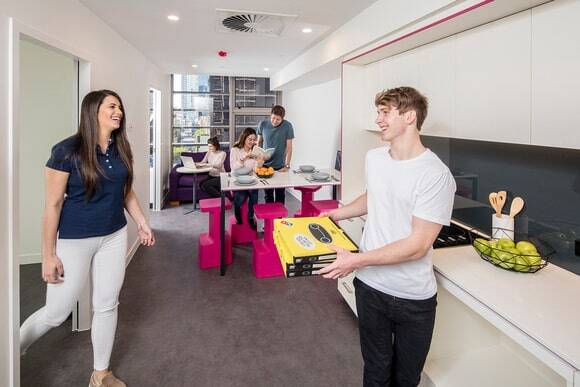 brisbane-student-one-5-bedroom-apartment-kitchen